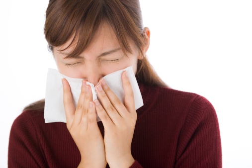Is It a Cold or an Allergy? Here’s How to Actually Tell the Difference